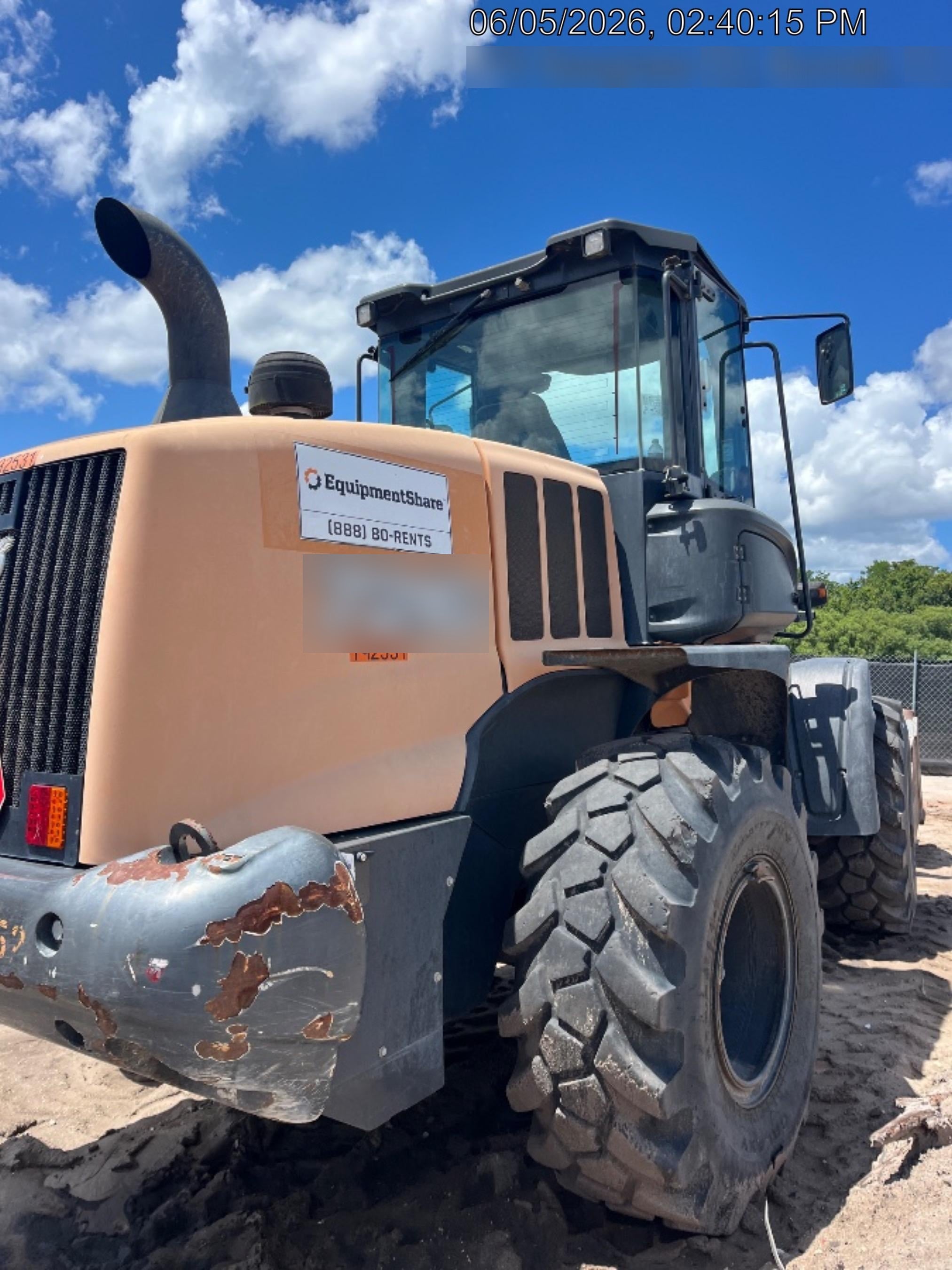 2018 Case 721G CLOSED CAB, 1 FUNCTION, JRB 416 STYLE HYD COUPLER
