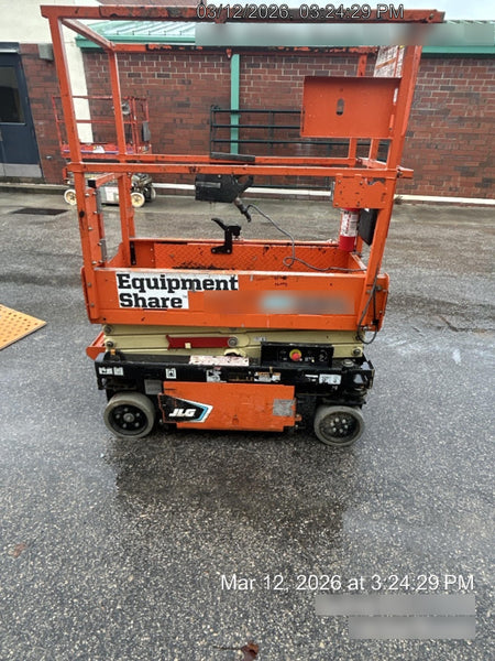 2022 JLG ES1330L