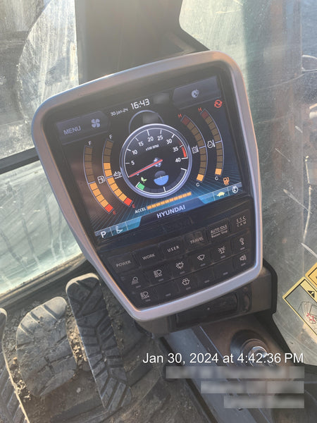 2017 HYUNDAI HX520L