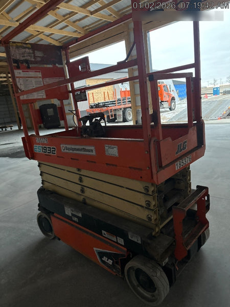 2021 JLG ES1932