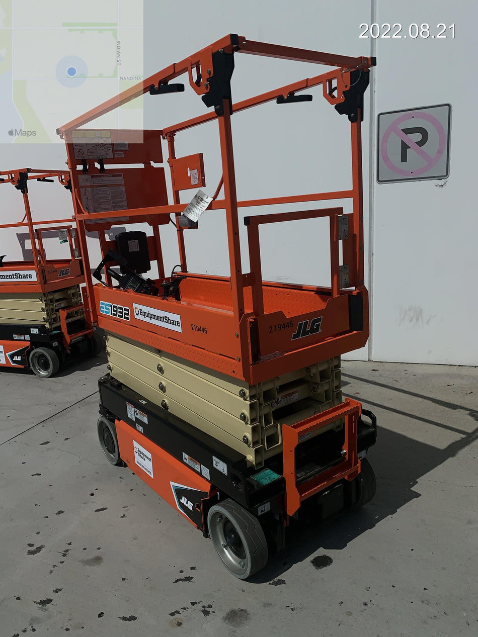 2022 JLG ES1932