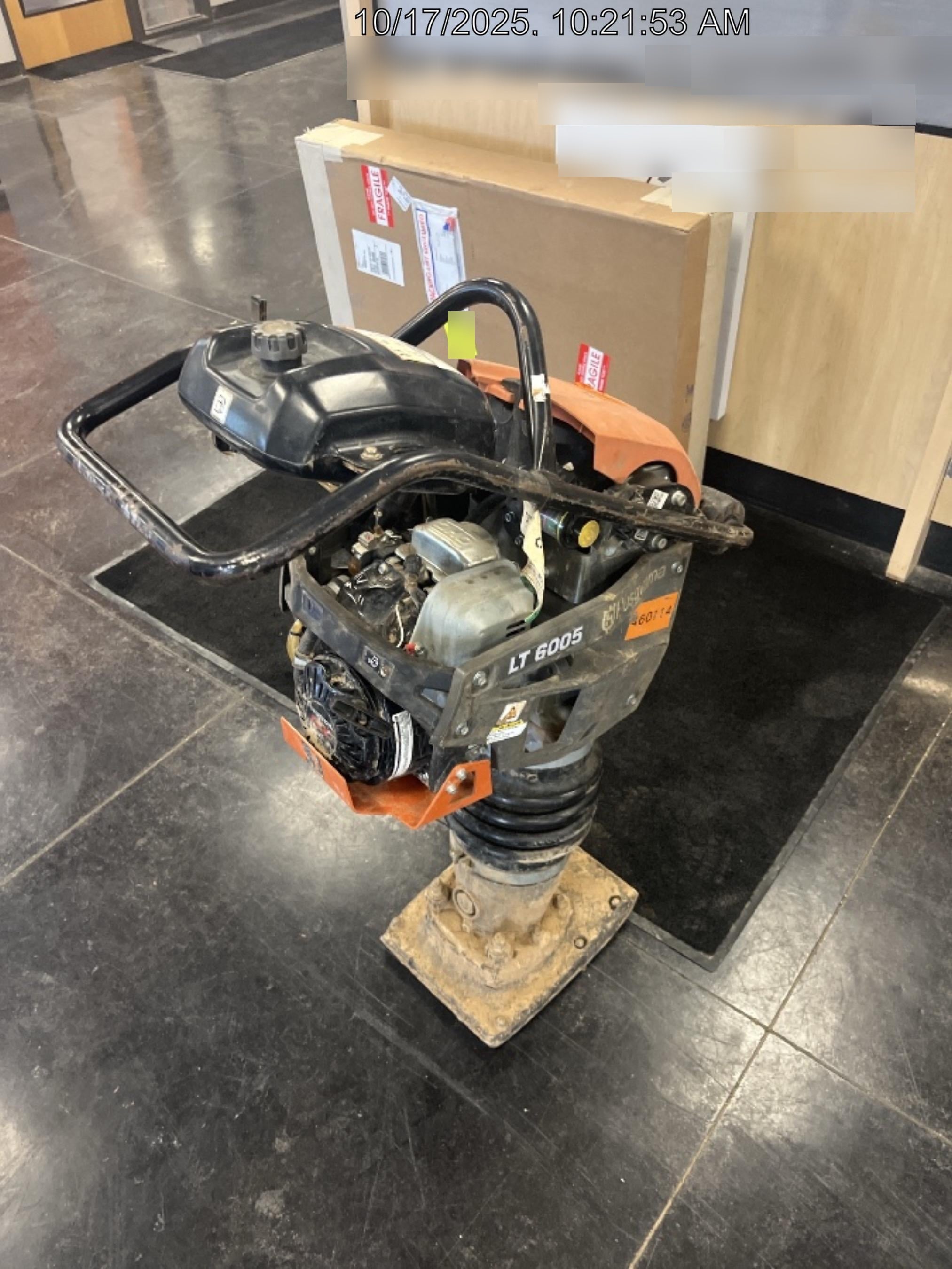 2024 HUSQVARNA LT6005