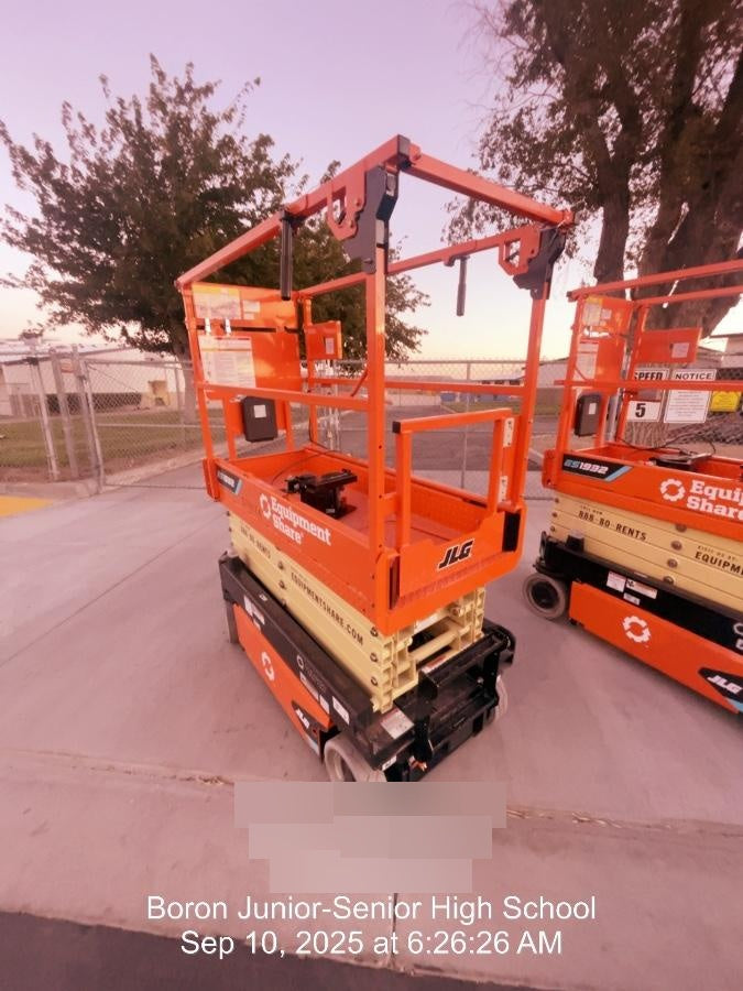 2025 JLG ES1932