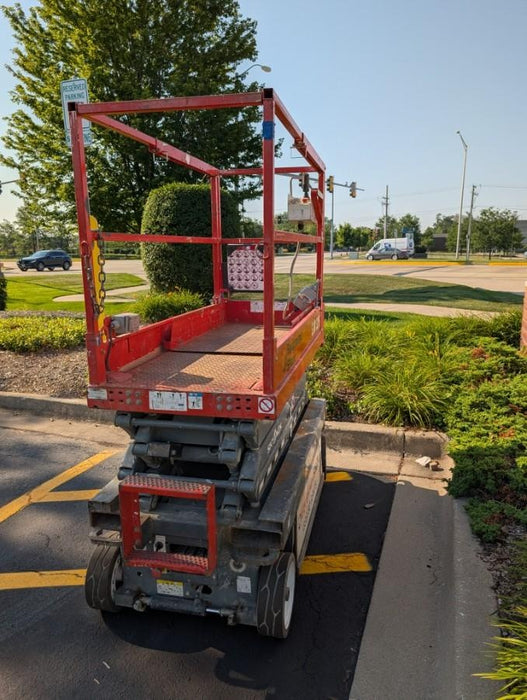 2018 Skyjack SJIII-3219 Skyjack SJIII3219 Scissor Lift w/Trojan Batteries