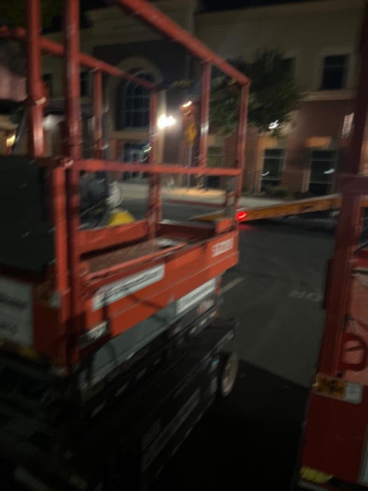 2020 Skyjack SJIII-3219 Solid NM Tires, Half height spring hinged entry gate, Dual Beacons, 800W Inverter