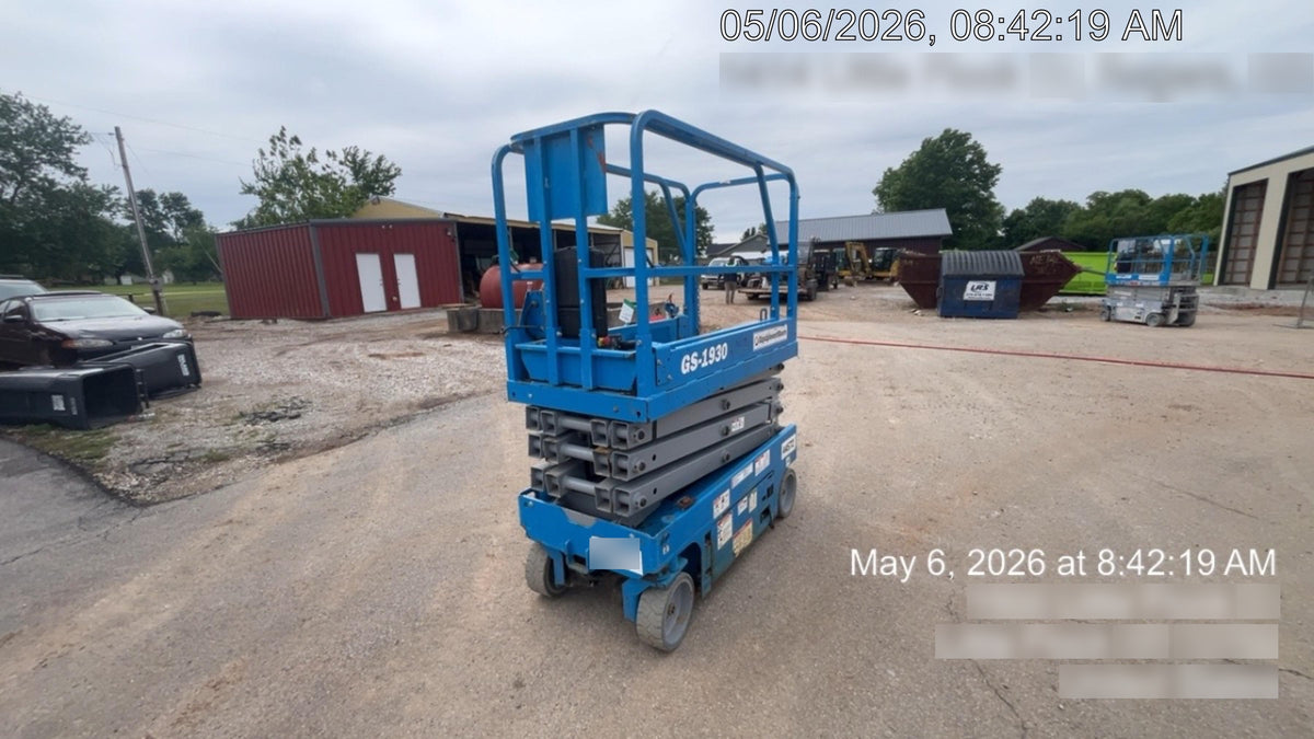 2019 Genie GS-1930 Fixed rails with chain Entry