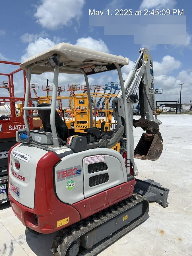 2023 TAKEUCHI TB20e