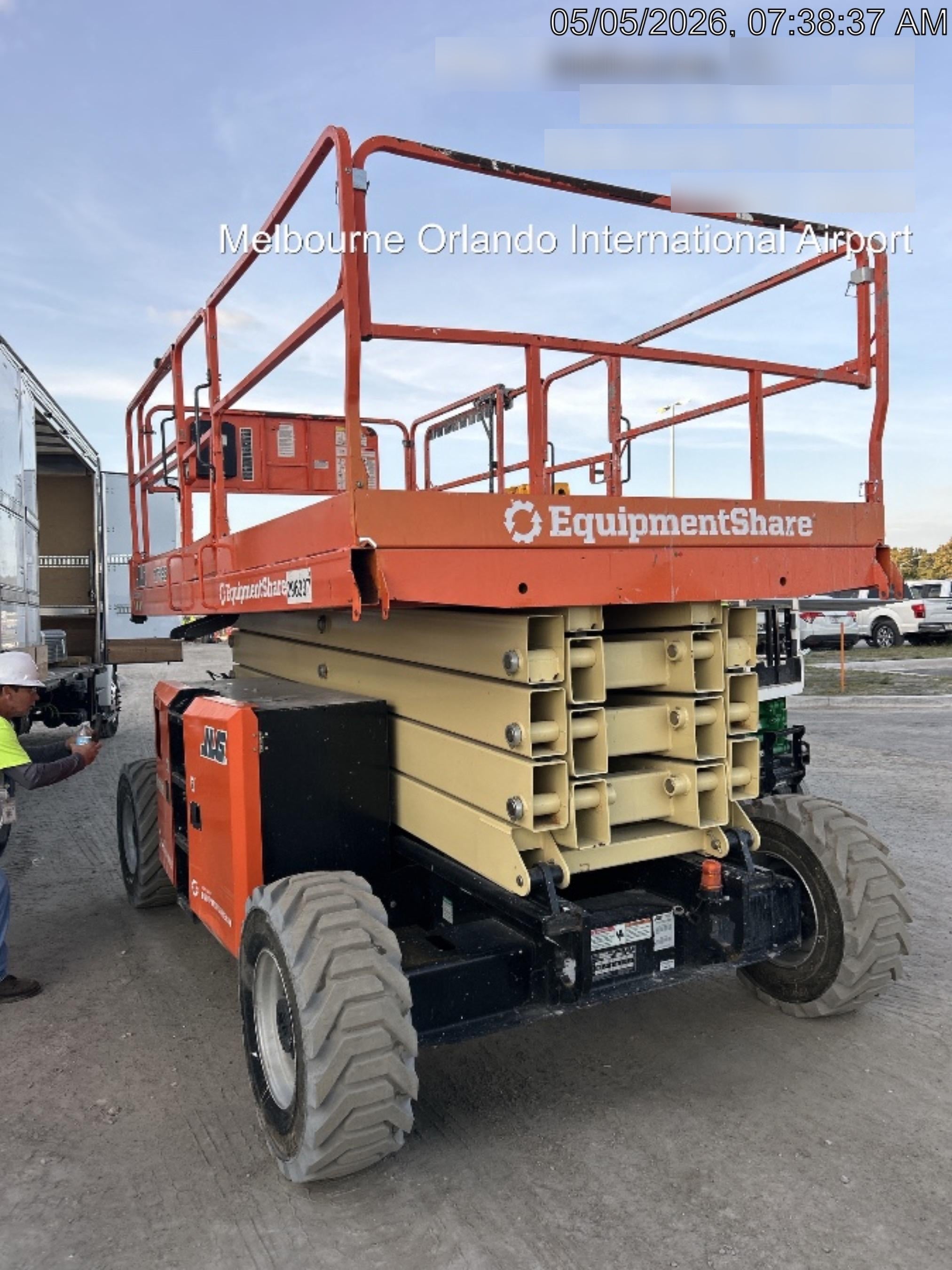 2023 JLG RT4394