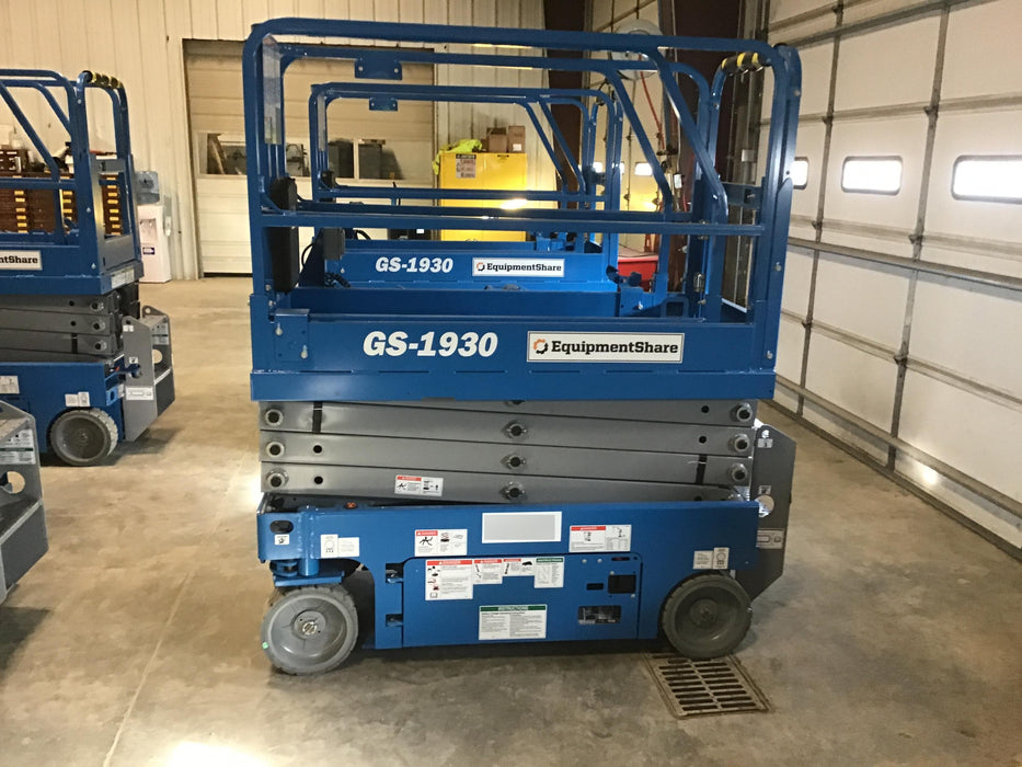 2020 Genie GS-1930 Solid Non Marking Tires, Beacon, Folding rails with half height swing gate