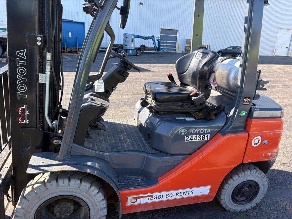 2022 TOYOTA 50-8FGU25