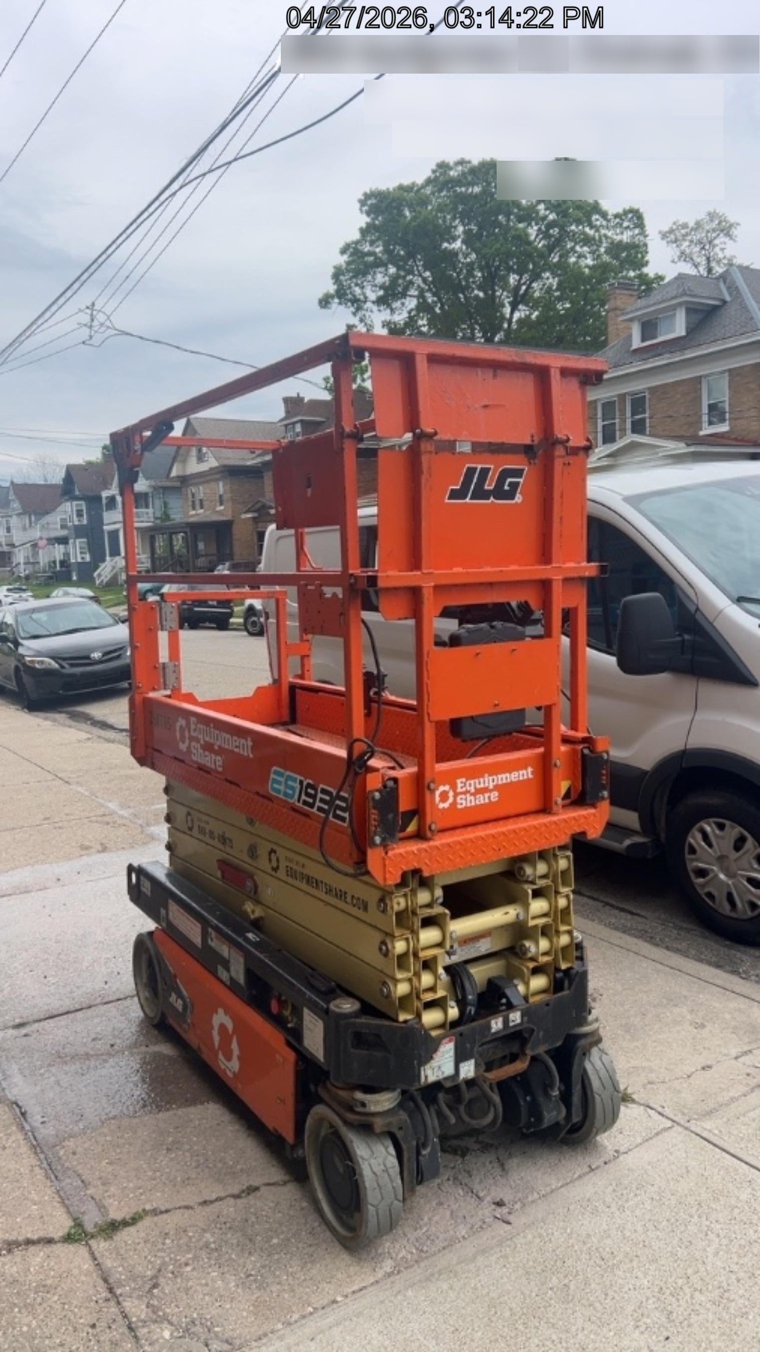 2022 JLG ES1932