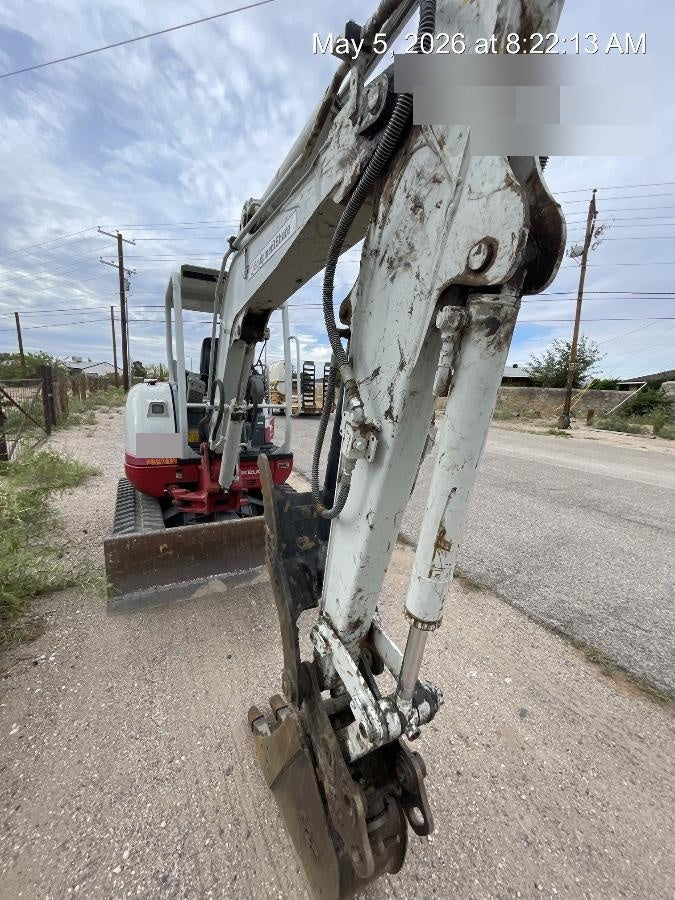 2022 TAKEUCHI TB235-2R