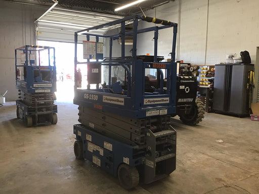 2020 Genie GS-1930 Solid Non Marking Tires, Beacon, Folding rails with half height swing gate, 800W Inverter