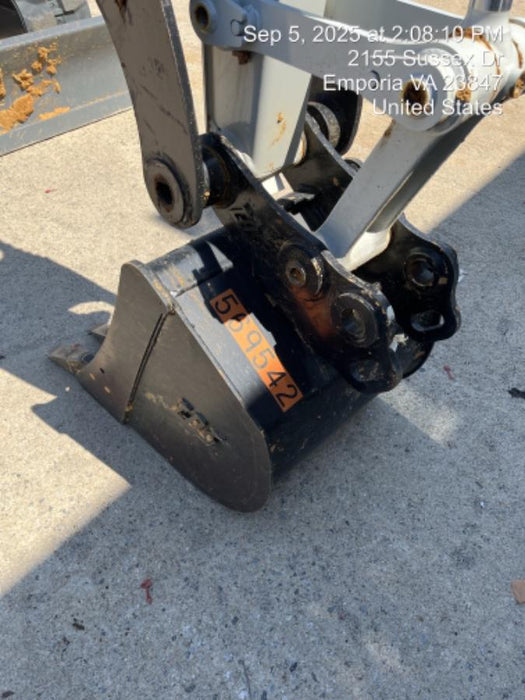 2025 TAKEUCHI 24" Bucket Takeuchi