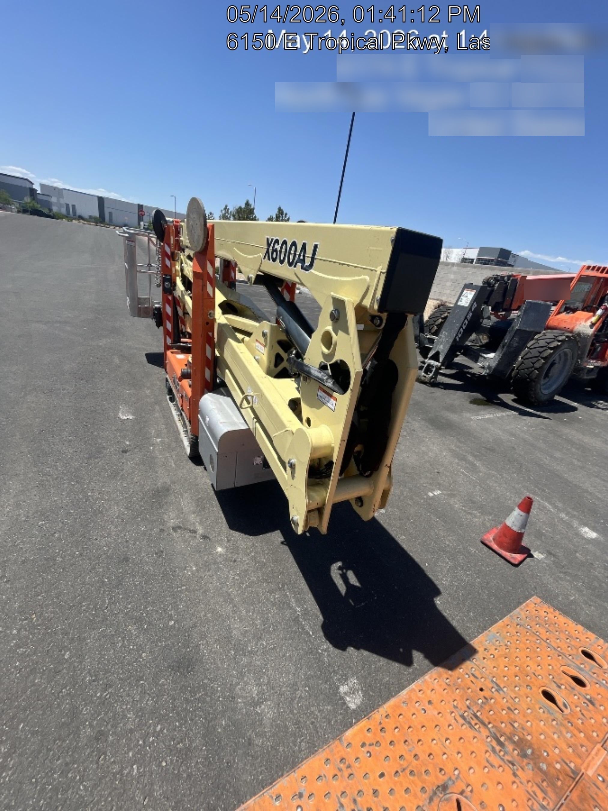2019 JLG X600AJ