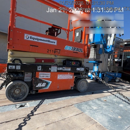 2022 JLG ES1330L