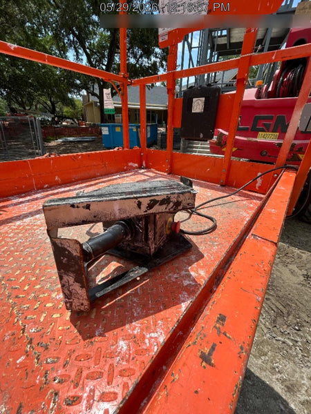 2022 JLG ES3246