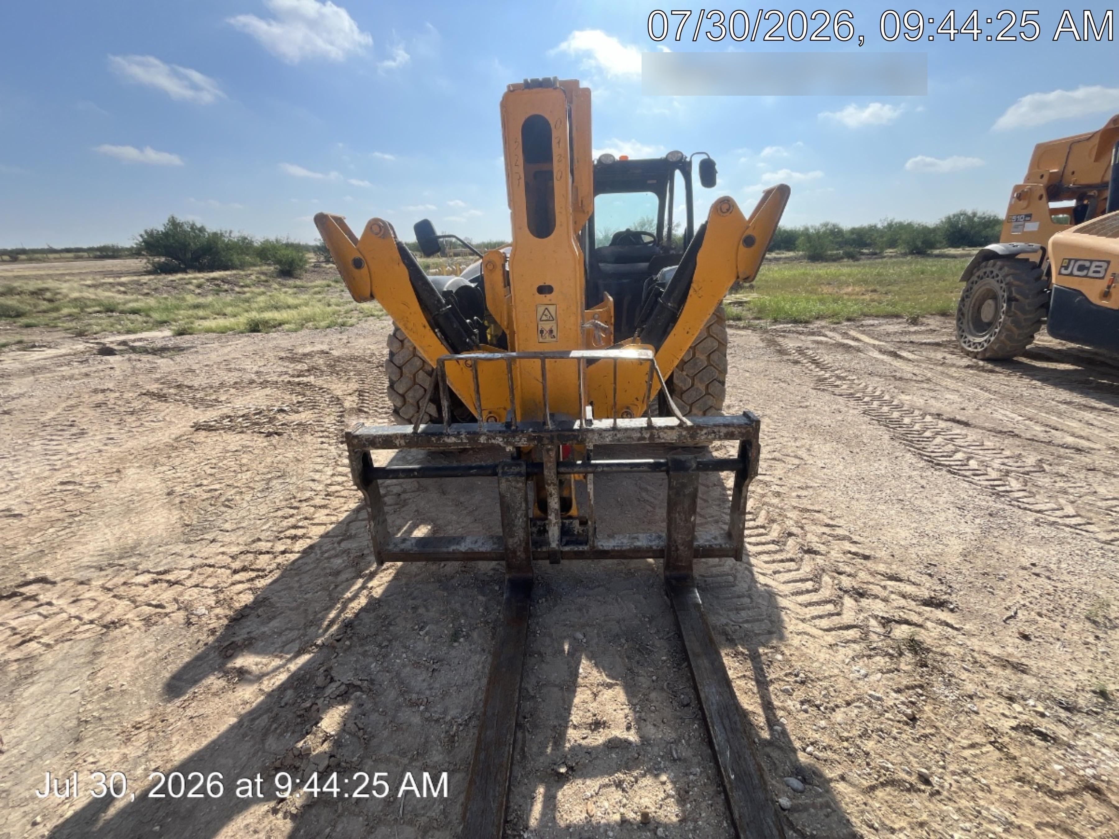 2023 JCB 510-56