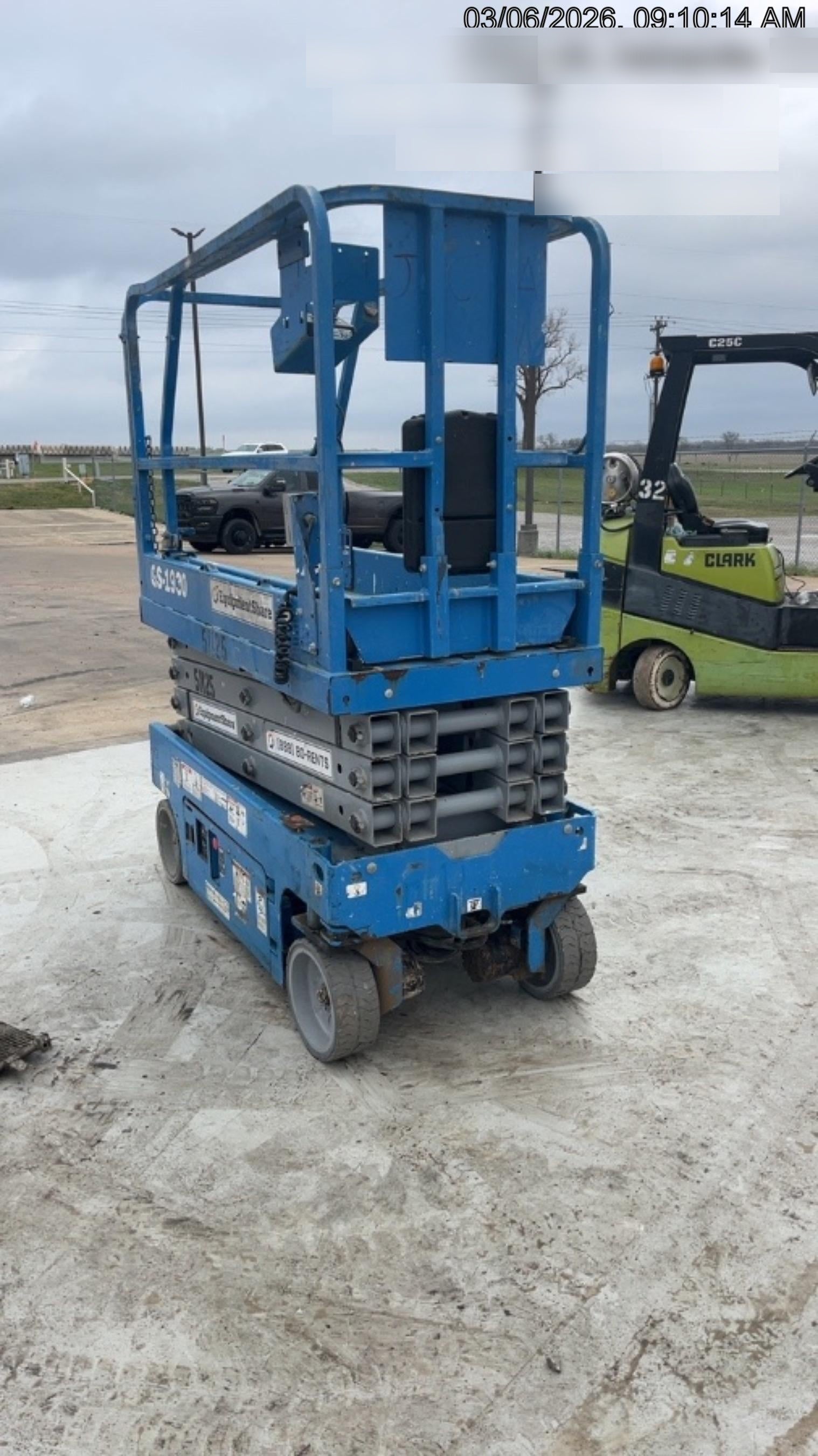 2019 Genie GS-1930 Fixed Rails with Chain Entry