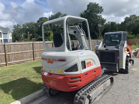 2022 TAKEUCHI TB235-2R