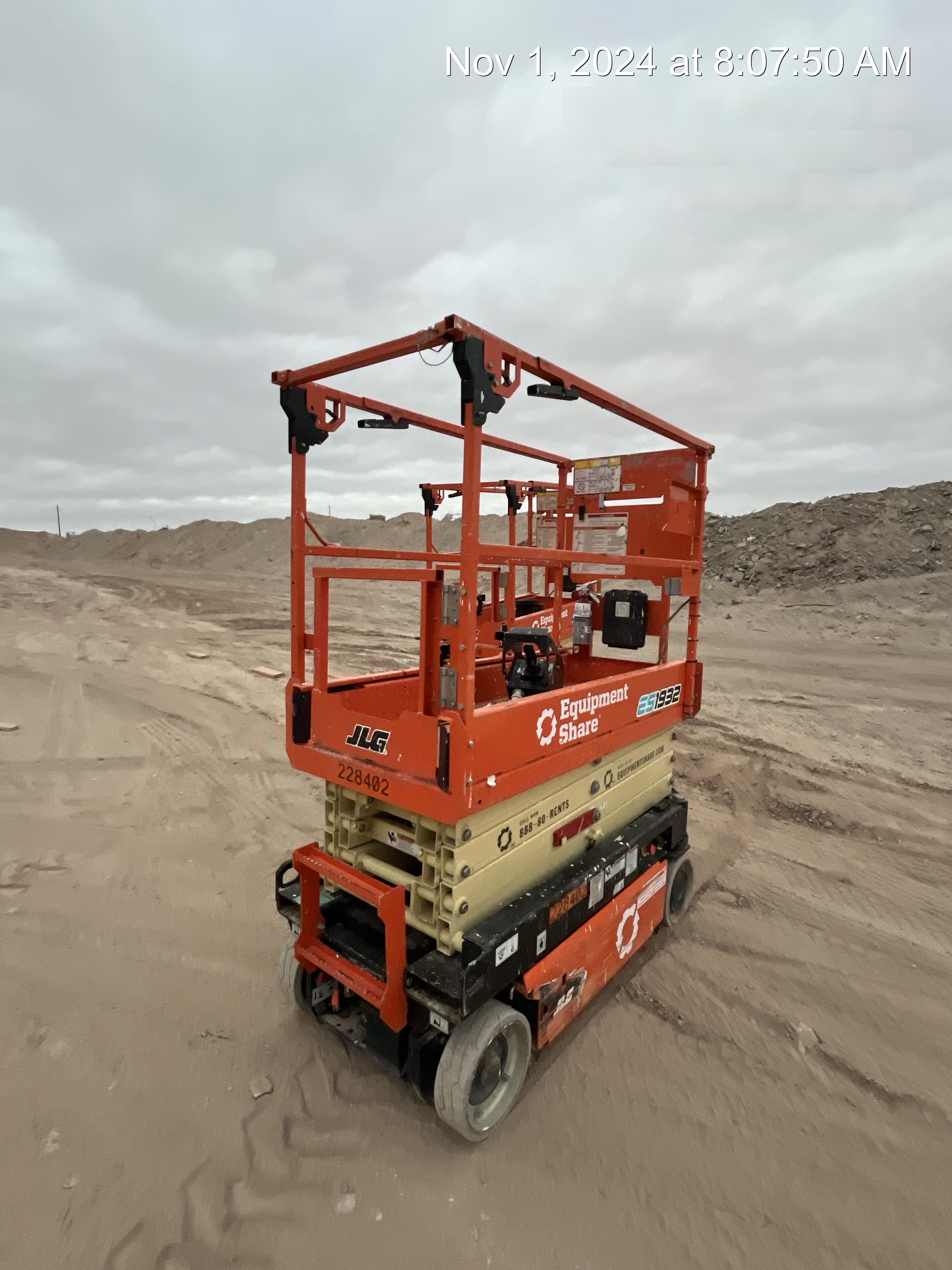 2022 JLG ES1932