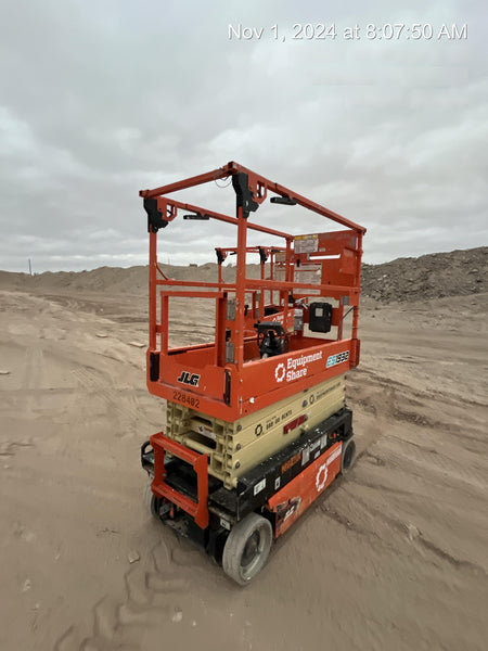 2022 JLG ES1932
