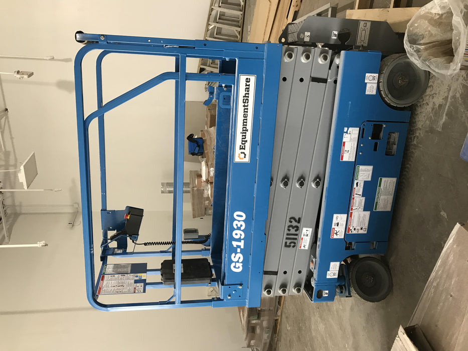 2019 Genie GS-1930 Fixed Rails with Chain Entry