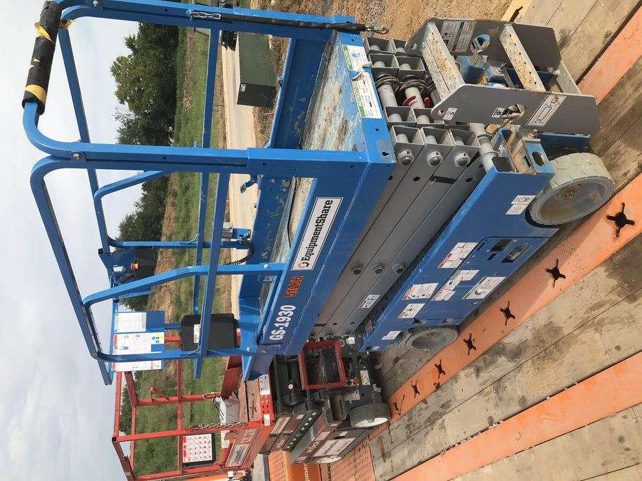 2019 Genie GS-1930 Fixed Rails with Chain Entry