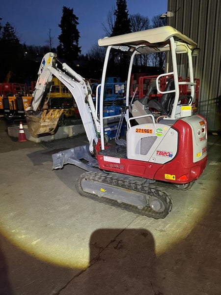 2022 TAKEUCHI TB20e