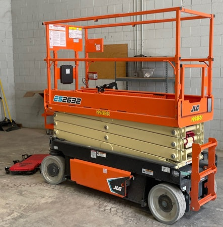 2022 JLG ES2632