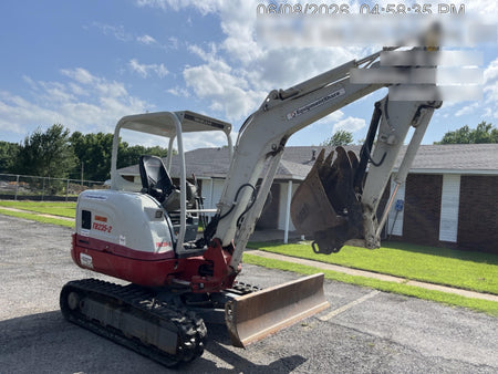 2022 TAKEUCHI TB235-2R