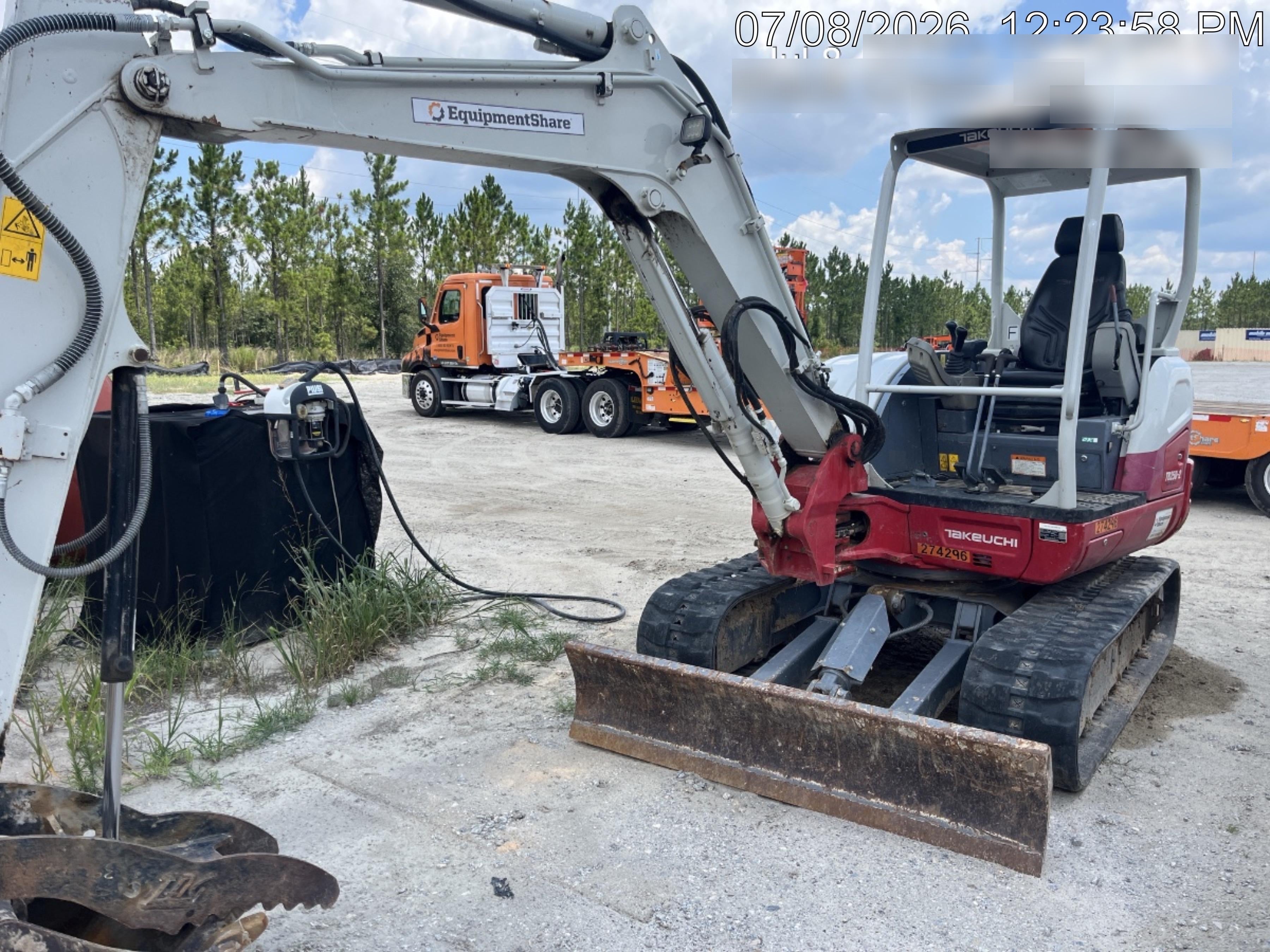 2022 TAKEUCHI TB250-2R