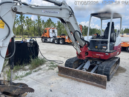 2022 TAKEUCHI TB250-2R