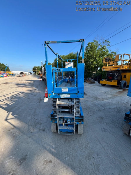 2019 Genie GS-2632 Folding rails with half height swing gate