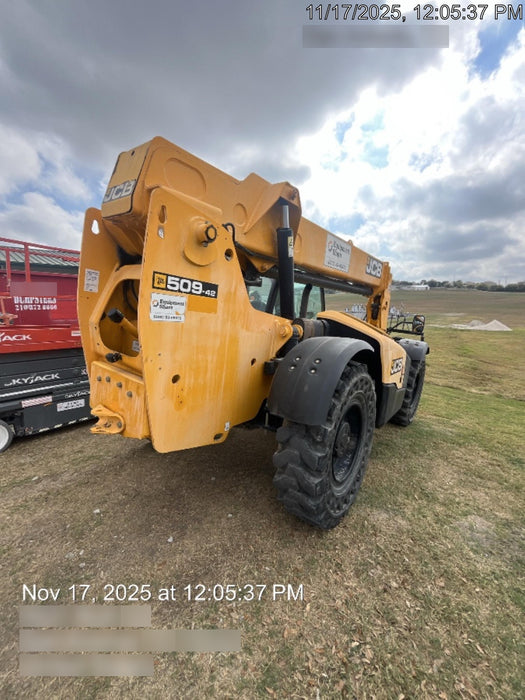 2019 JCB 509-42 JCB 509-42 Enclosed Cab, 74 HP, Solid Tires, Worklights, Beacon, Aux Hydraulics, Lifting Eye w/60" Carriage/60" Forks