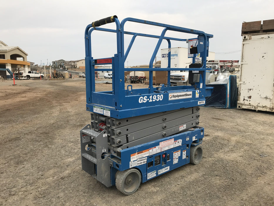 2019 Genie GS-1930 Half Height Swing Gate, 800W Inverter