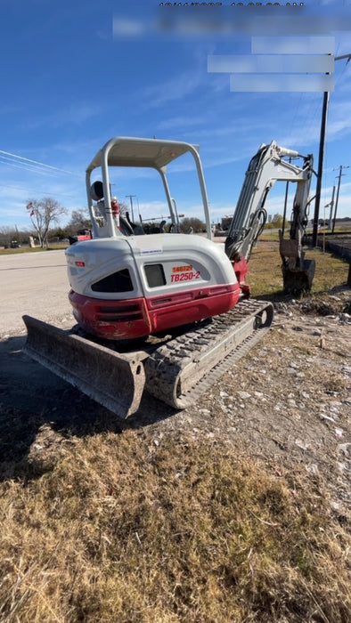 2021 TAKEUCHI TB250-2