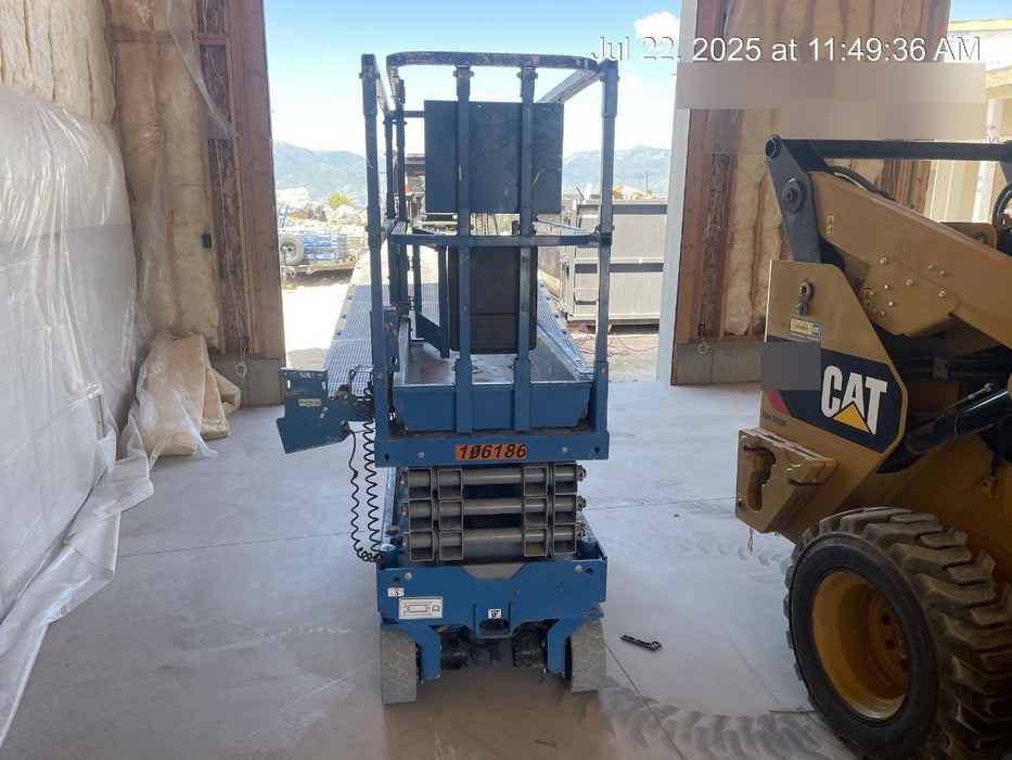 2020 Genie GS-1930 Solid Non Marking Tires, Beacon, Folding rails with half height swing gate, 800W Inverter