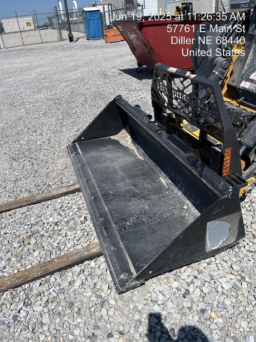 2025 JOHN DEERE 84" Bucket - John Deere