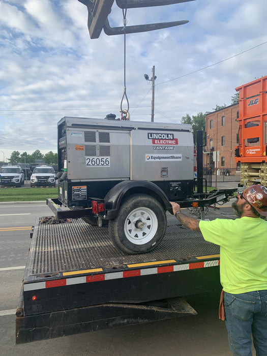 2019 Lincoln Electric Vantage 322 Lincoln Vantage 322 Welder w/Trailer, Light Kit, Cable Rack