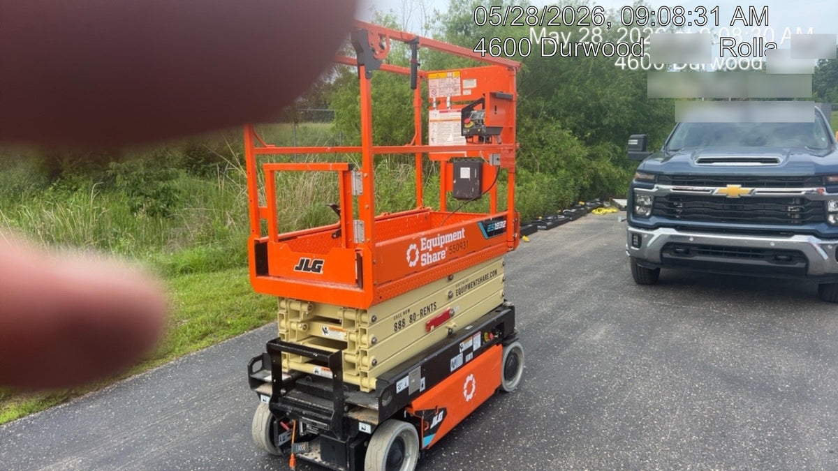 2025 JLG ES1932