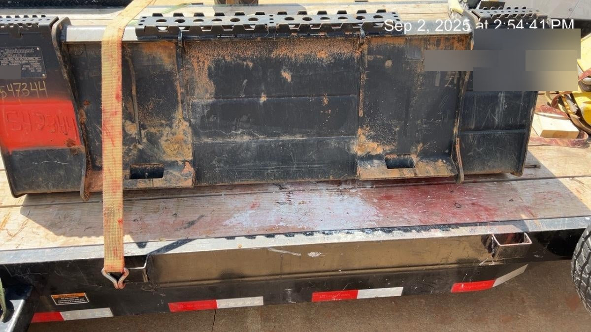 2025 EQUIPMENTSHARE 1006186 - 66" Tooth Bucket, CTL