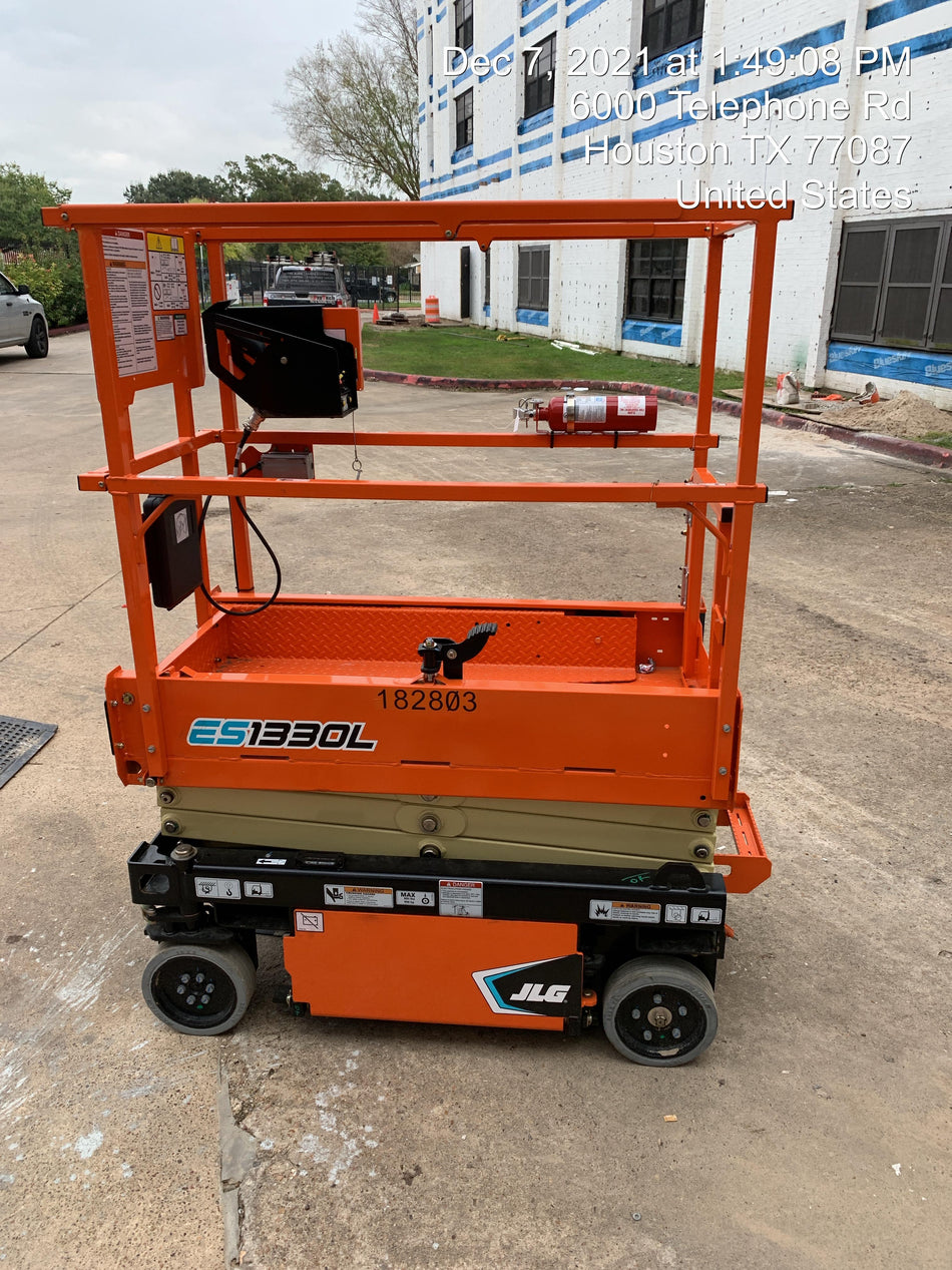 2021 JLG ES1330L
