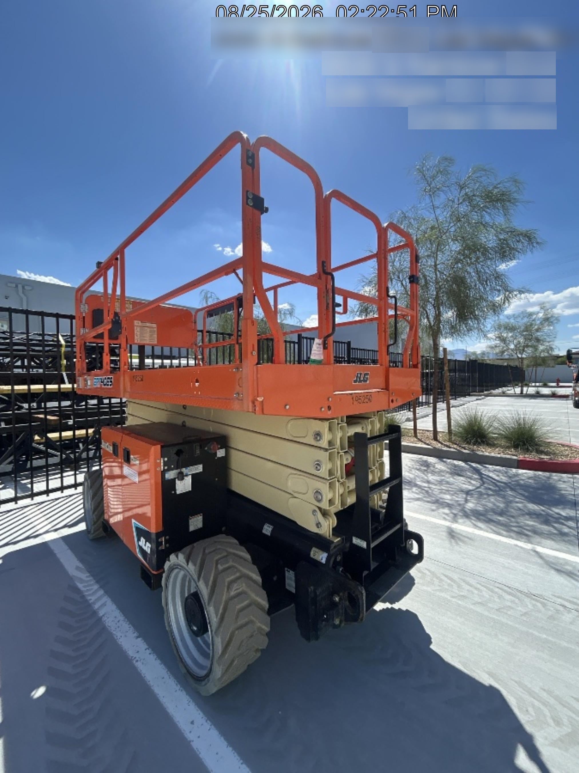 2021 JLG ERT4069