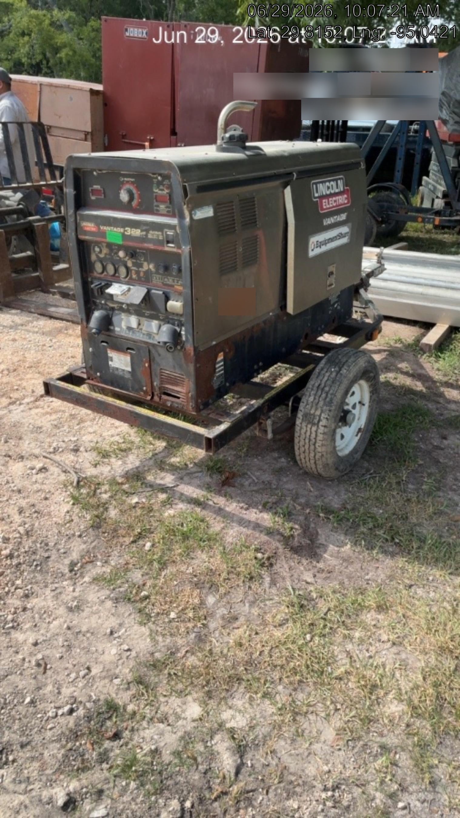 2019 Lincoln Electric Vantage 322 Welder Ready-Pak 3, Two wheel trailer, Fender and Light kit, Cable Rack