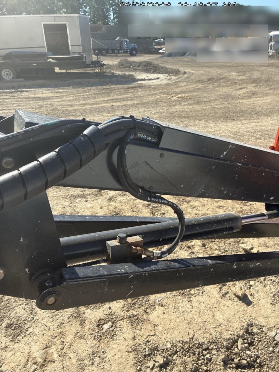 2023 JLG 660SJ