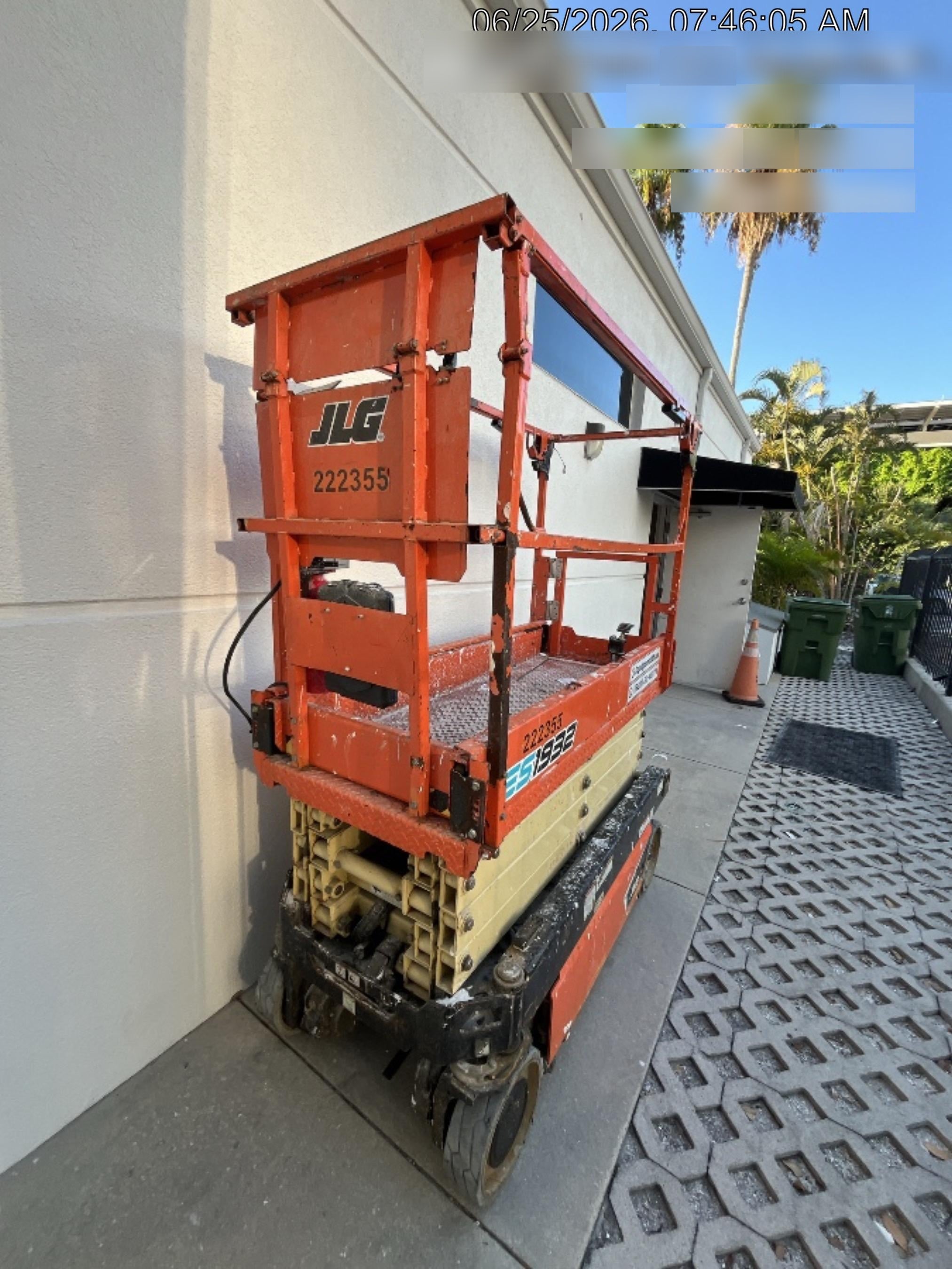 2022 JLG ES1932