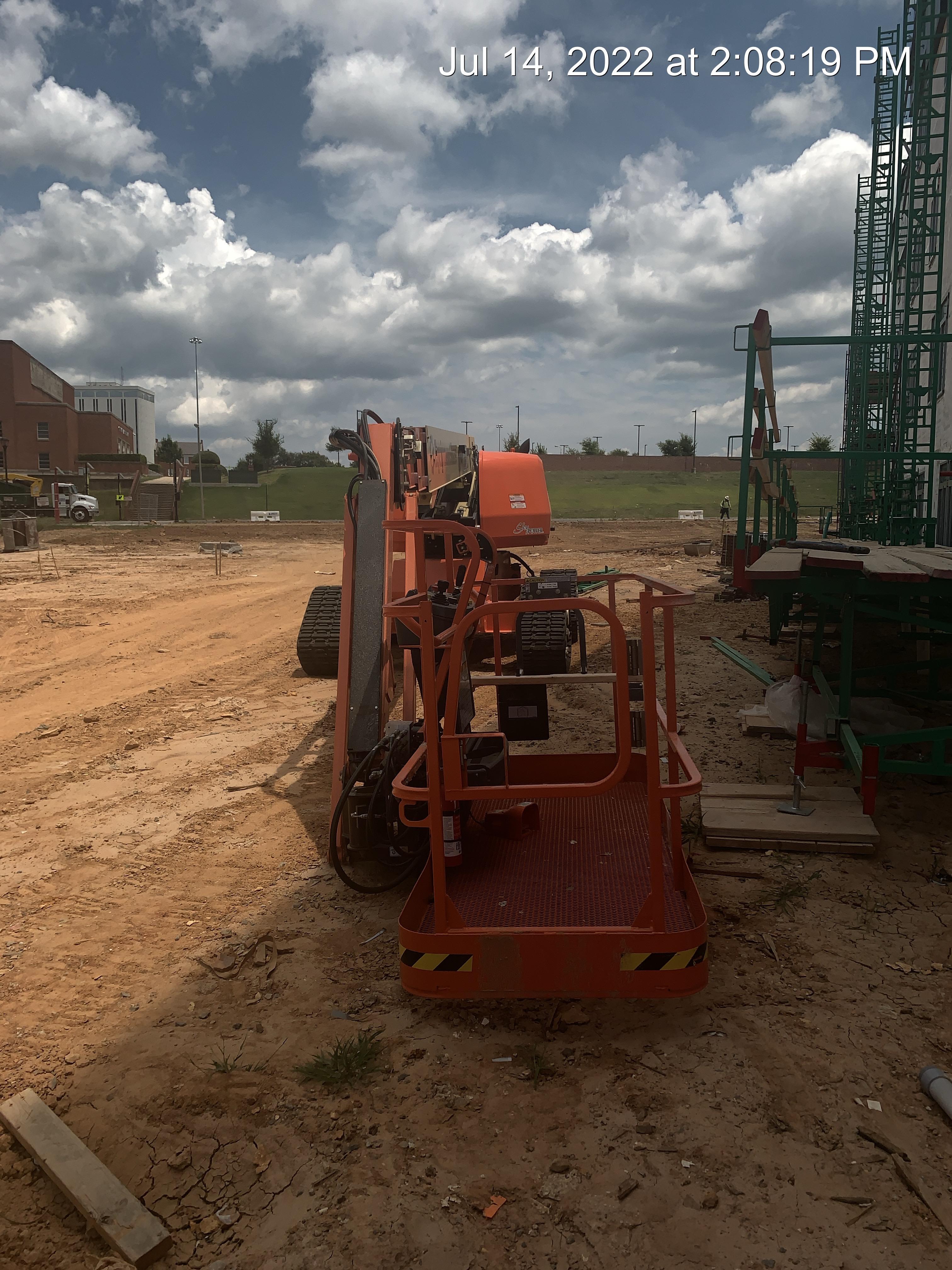 2022 JLG 660SJ Quad Track