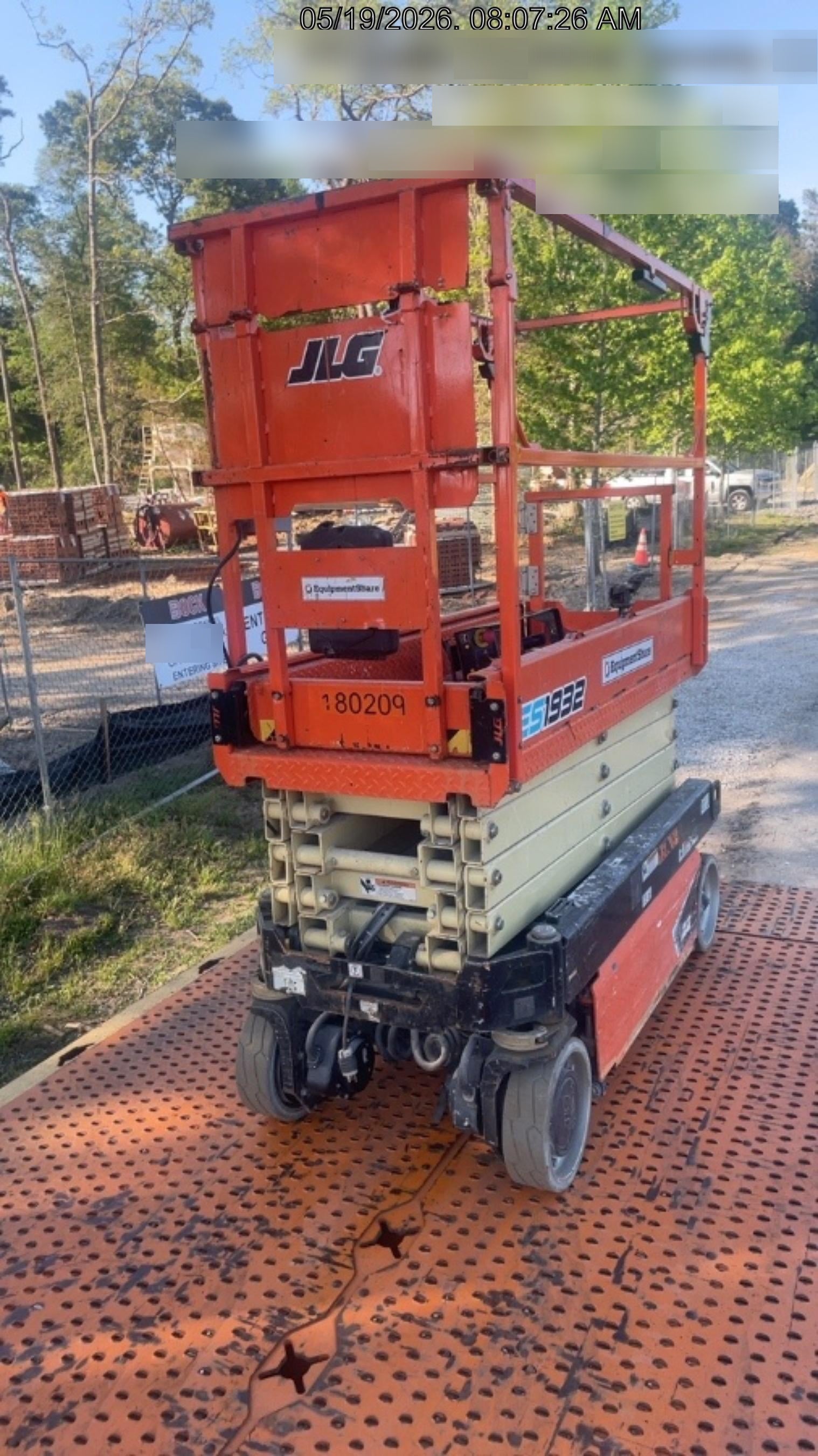 2021 JLG ES1932