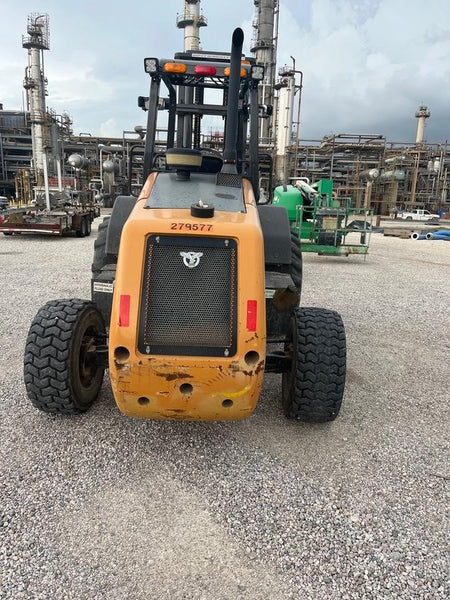 2023 CASE 588H